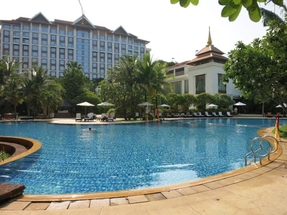 Pool Shangri-La Hotel, Chiang Mai