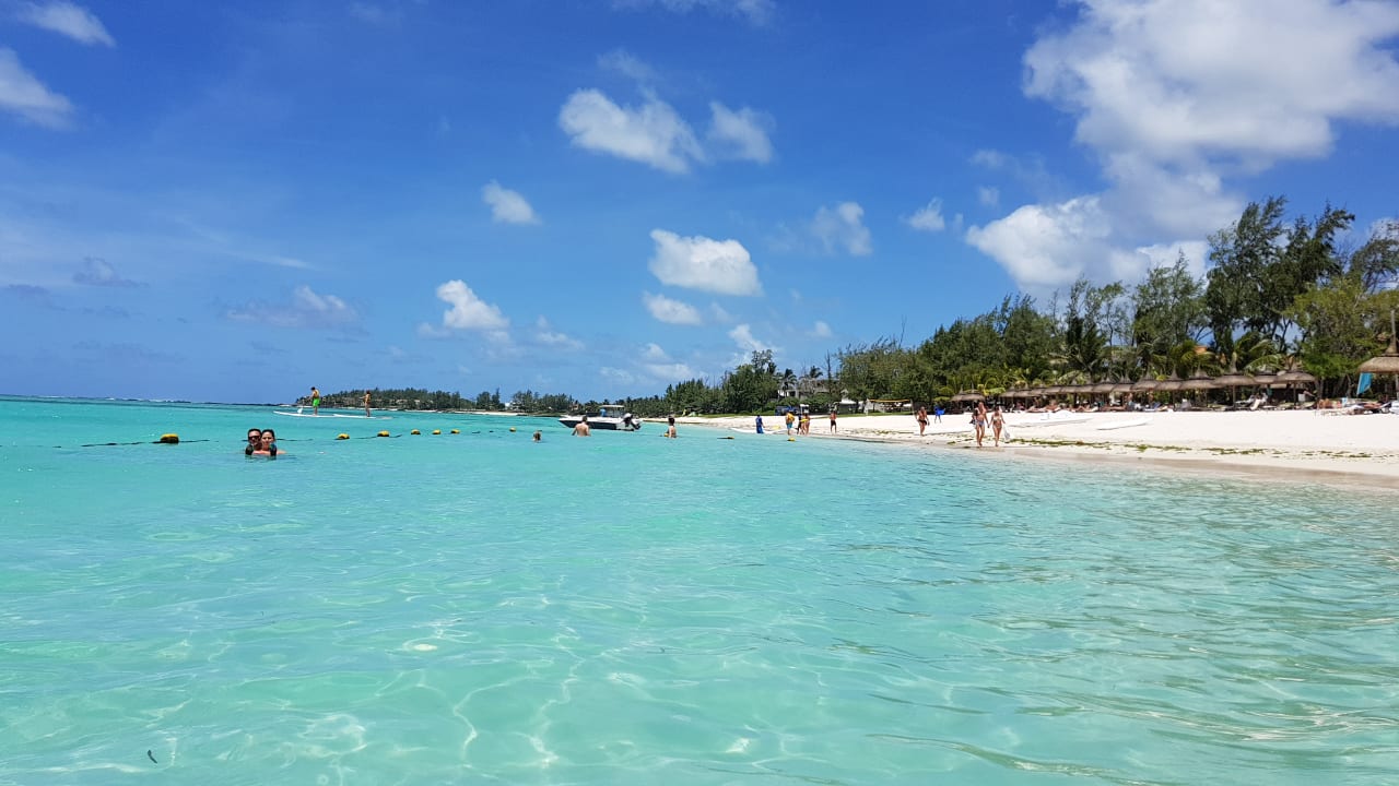 Strand Crystals Beach Resort Belle Mare, a member of Radisson Individuals