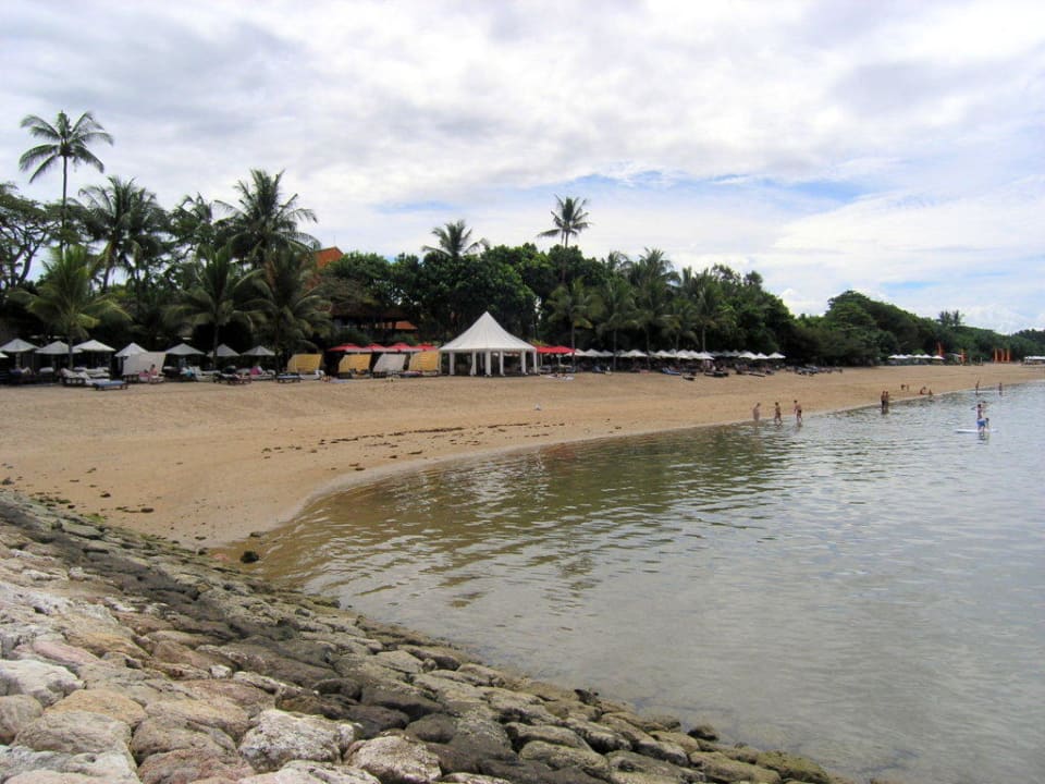Hauptstrand Puri Santrian