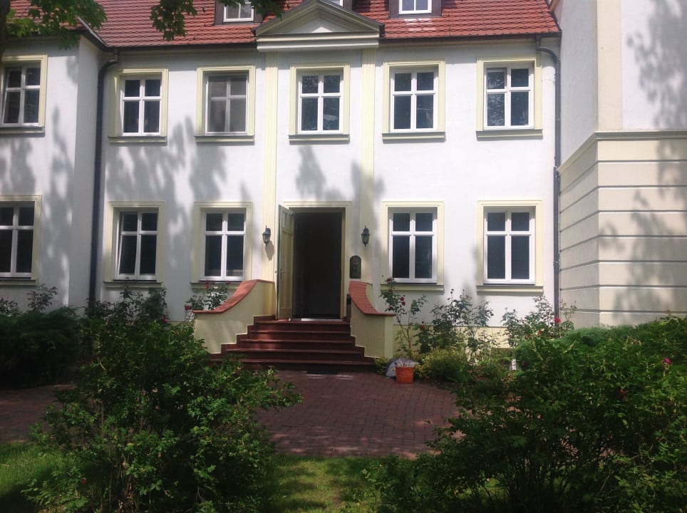 Residenz - Eingangsbereich Seeschloss Schorssow