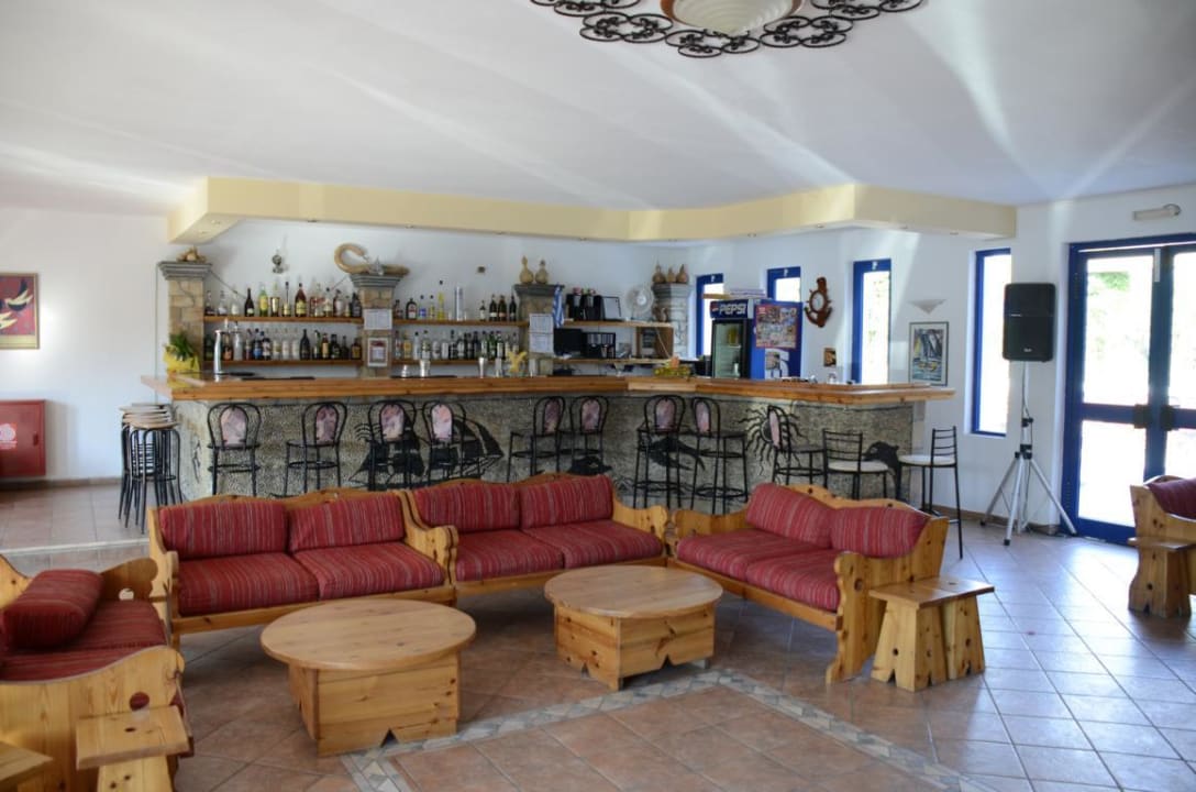 Die Bar Ekaterini Hotel