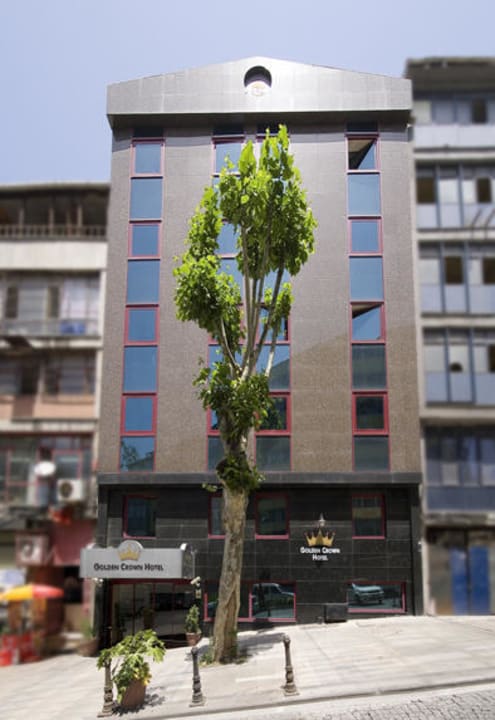 Building Golden Crown Hotel