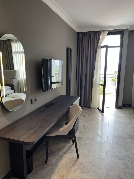 Zimmer Adora Hotel & Resort