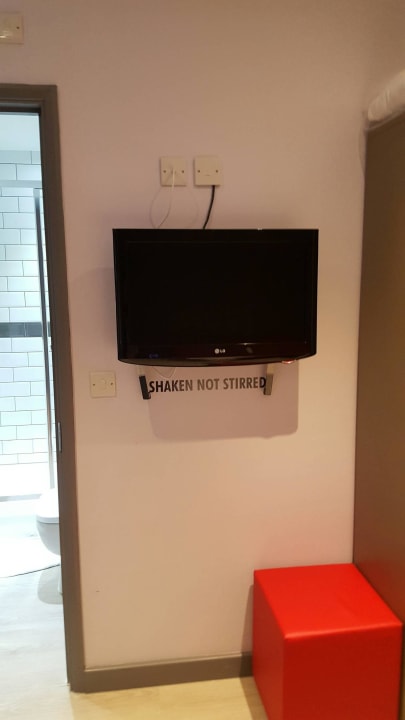 TV Ibis Styles London Walthamstow