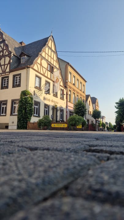 Außenansicht Hotel zur Schloß-Schenke