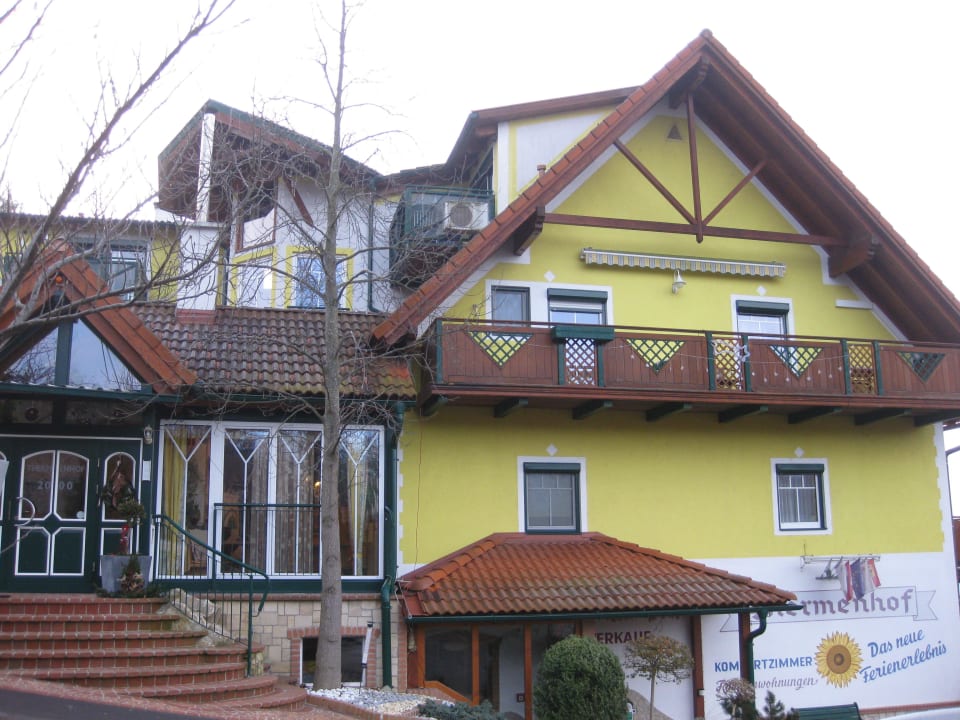 Seitenansicht vom Haus Thermenhof PuchasPLUS Loipersdorf