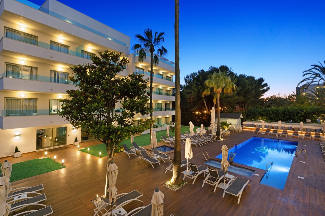 Gartenanlage Metropolitan JUKA Playa Aparthotel