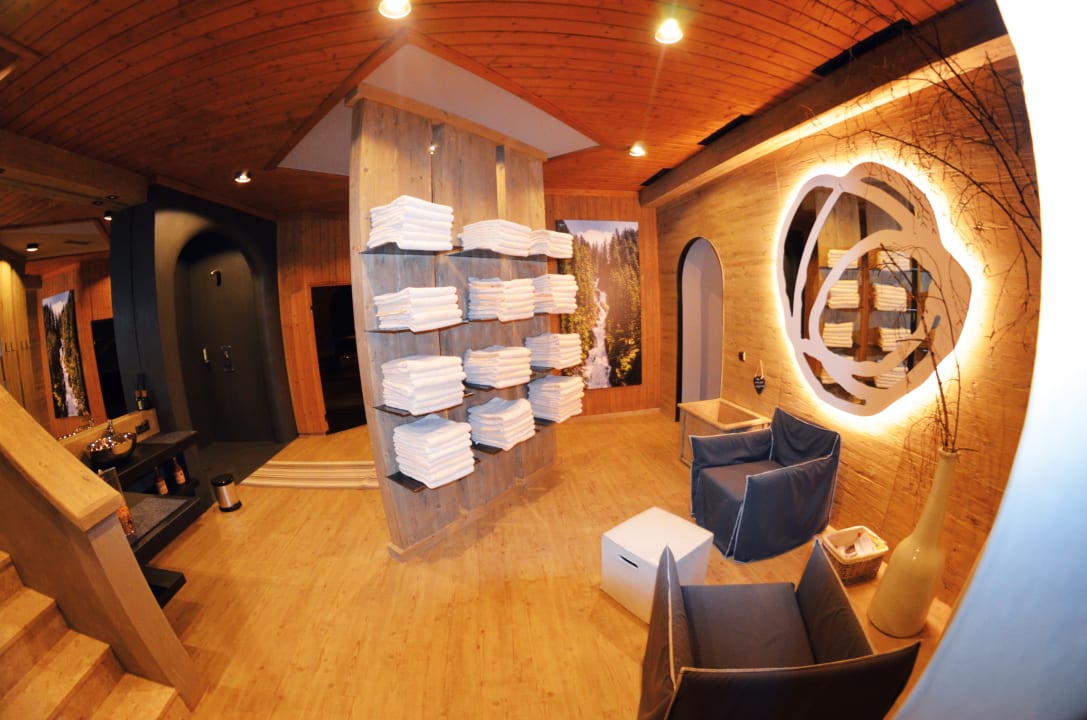 Sport & Freizeit Boutique House happYellow