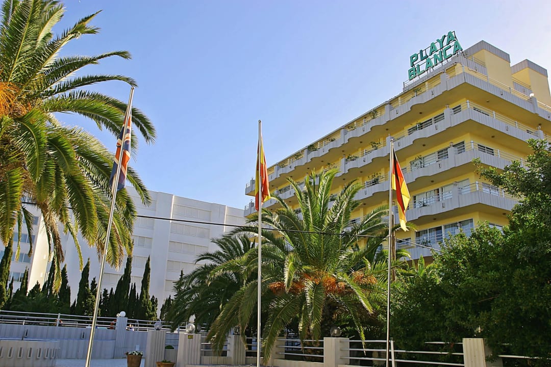 Außenansicht Hotel Playa Blanca S'Illot  Bei Juan Playa Blanca