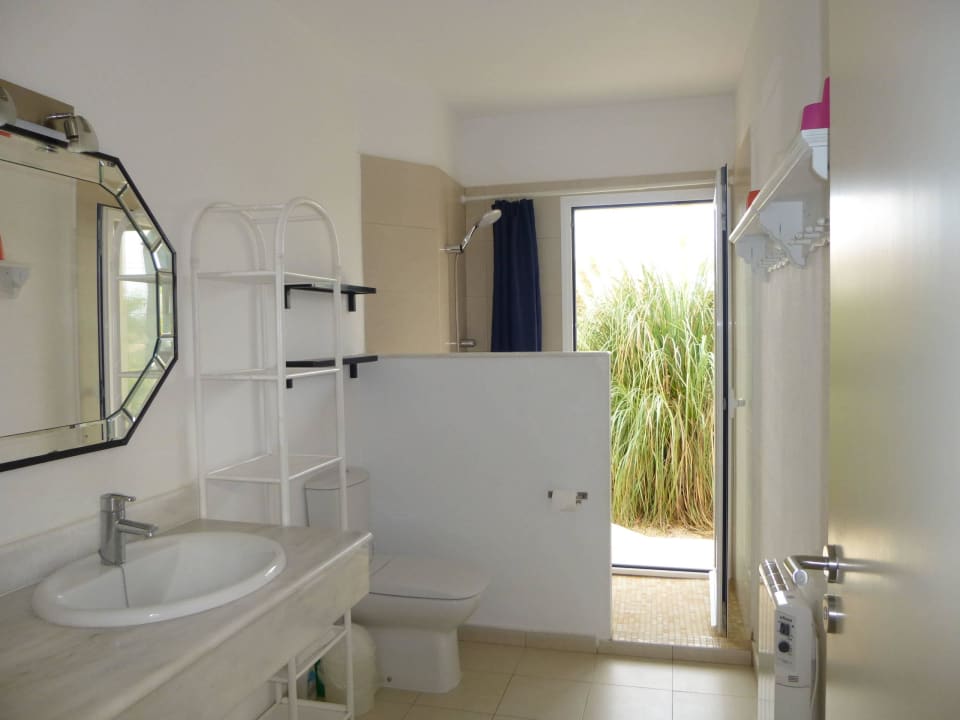 Appart mit 3 Schlafzimmer und  Bad mit Dusche Viv. Touristica CAN TRES