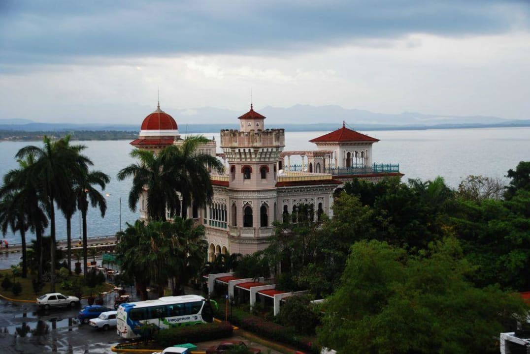 Altes Casino nebenan Hotel Jagua Affiliated by Meliá