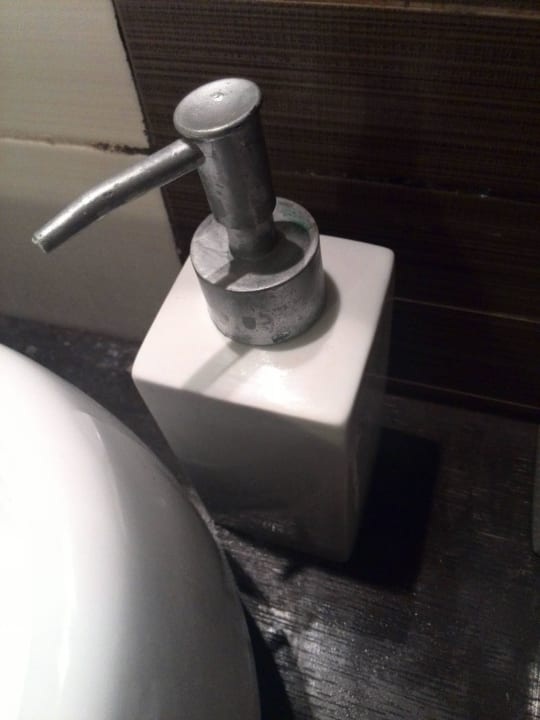 Kalkseifenspender?? sehr eigenartig My Blue Hotel