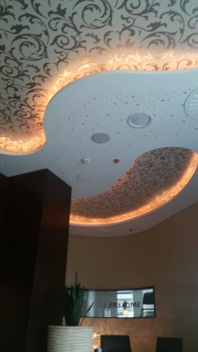 Decke in der Raucherlounge NH Collection Dresden Altmarkt