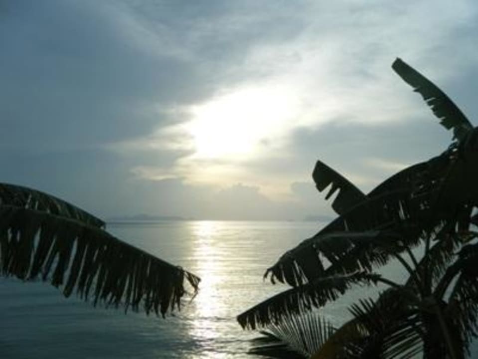 Sonnenuntergang am Hotel-Strand  Hotel Mai Samui Beach Resort & Spa