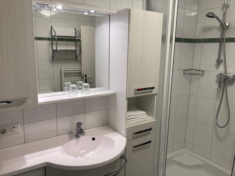 Zimmer Appartementhaus Finis