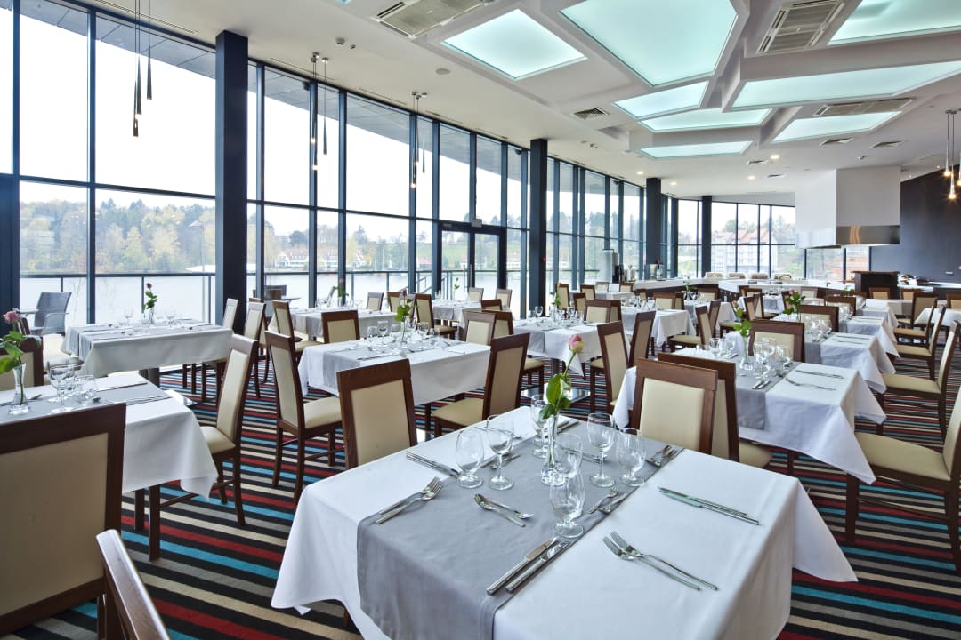 Restauracja Yachtova Hotel Mikołajki