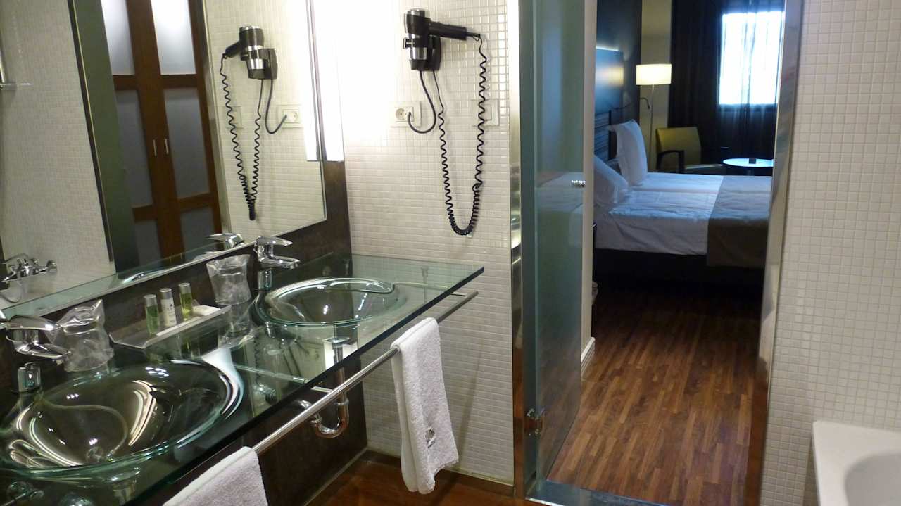 Gläserne Waschbecken Eurostars Asta Regia