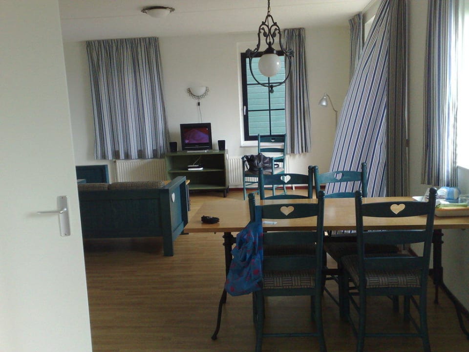 Wohn- u Essbereich Roompot Marinapark Volendam