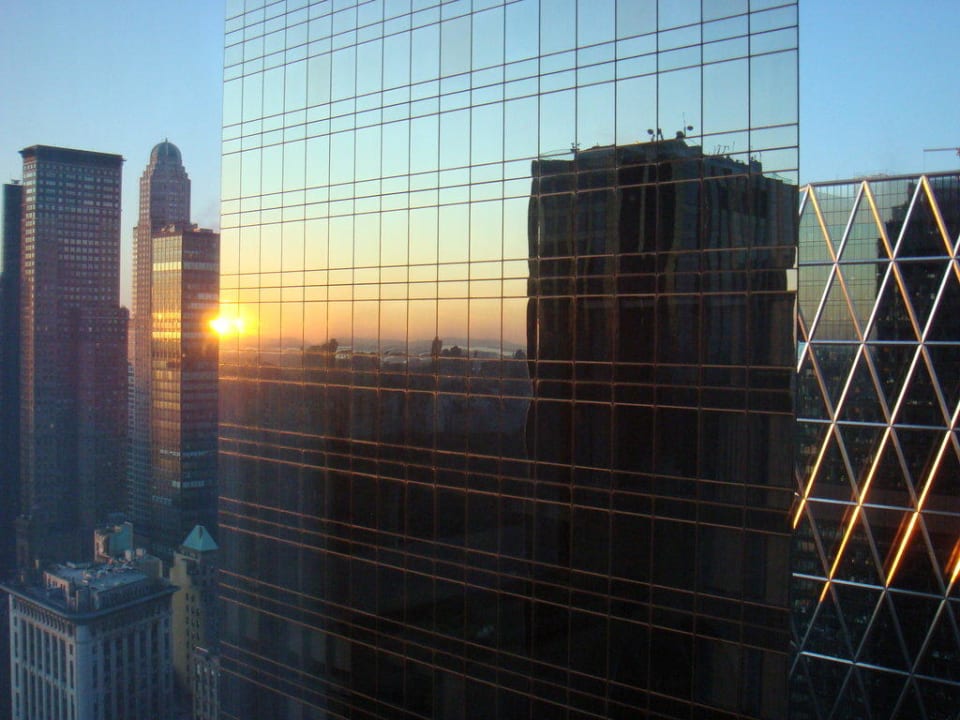 Sonnenaufgang aus dem Badfenster Hotel Mandarin Oriental New York