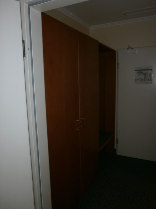 Schrank Holiday Inn München - Unterhaching