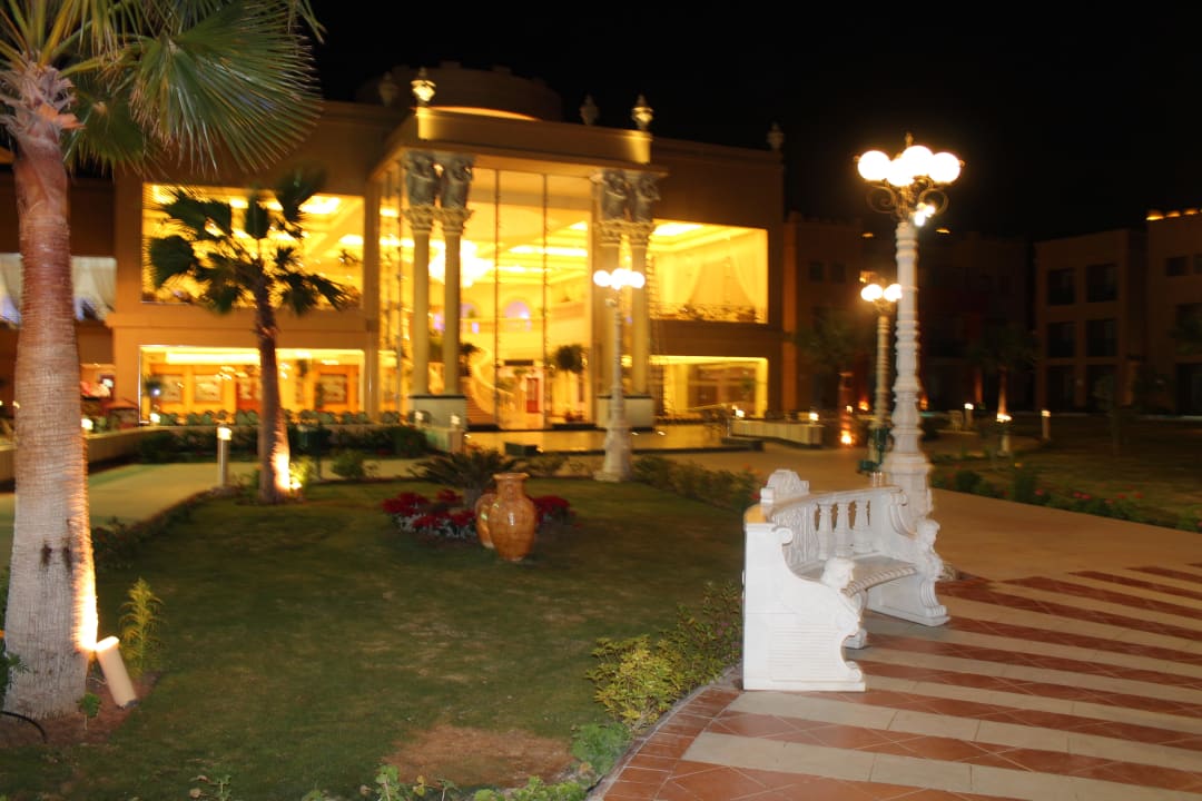 Сад Titanic Beach Spa & Aqua Park