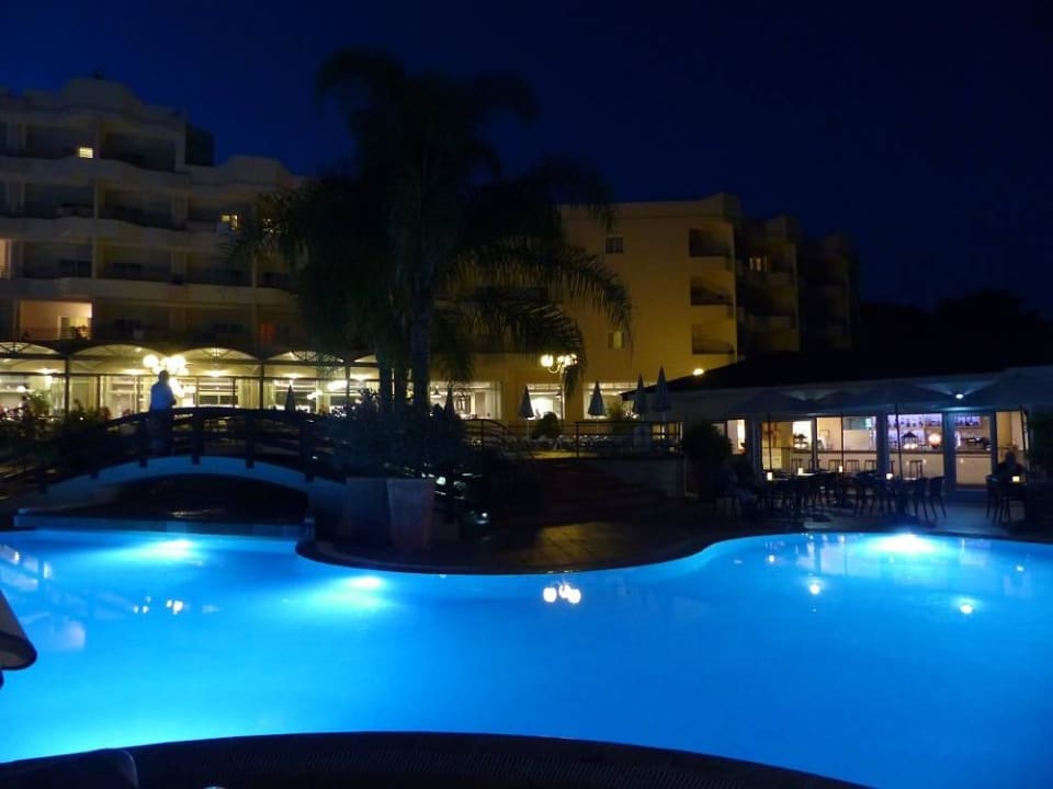 Am Abend PortoBay Falésia