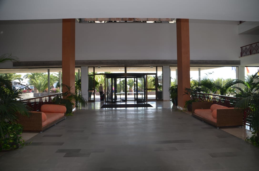 Eingang Hotel Costa Calero