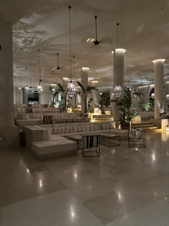 Lobby Serry Beach Resort