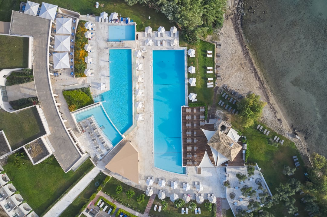 Pool Atlantica Eleon Grand Resort, Tragaki