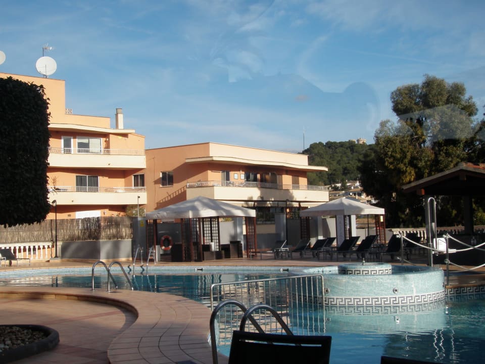 Einladende Pool-Landschaft BQ Augusta