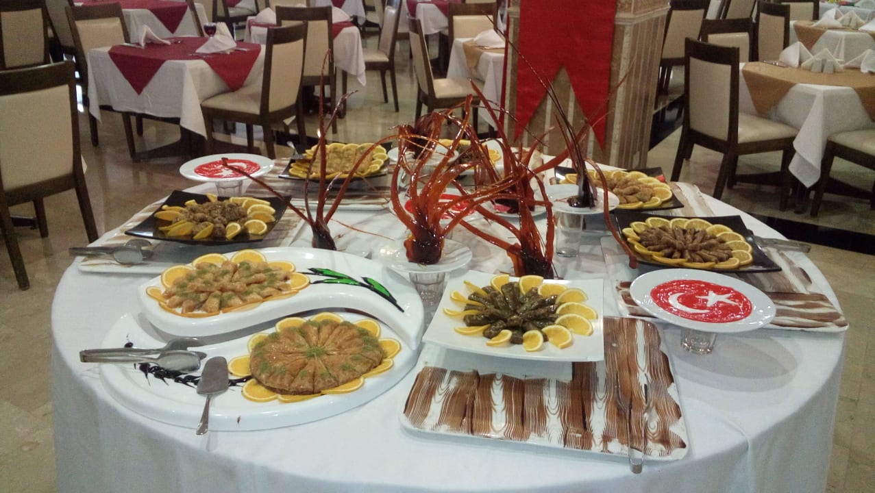 Kleines Gala Buffet Hotel Nova Park