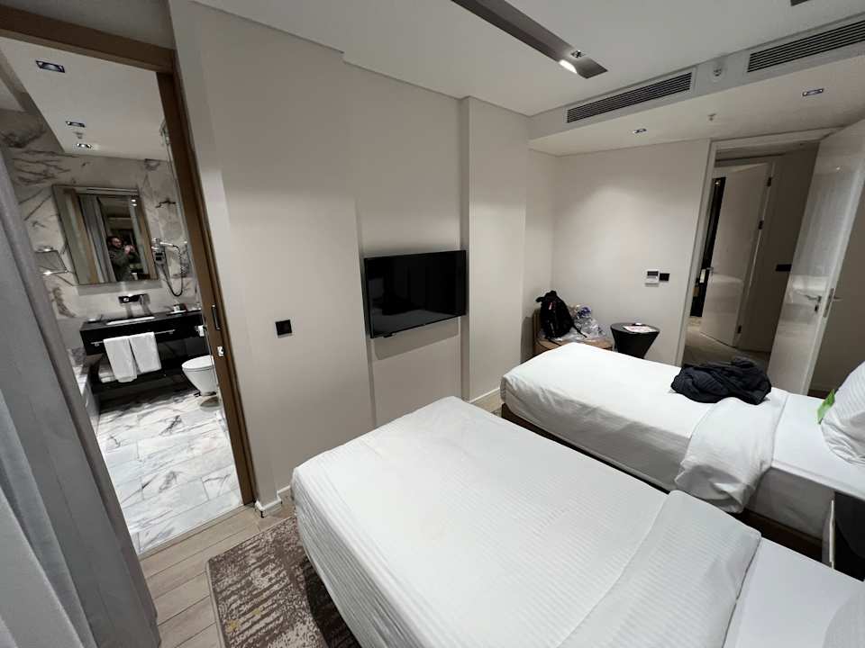 Zimmer WestSide Residences by Rotana