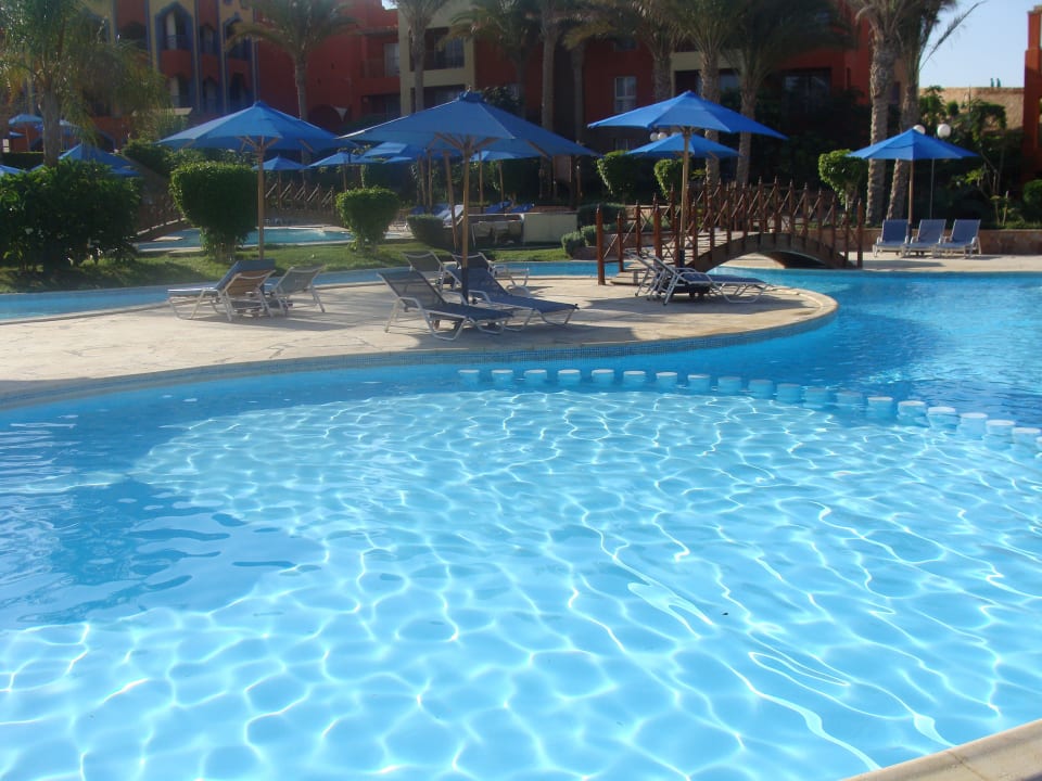Super SUNRISE Cardina Resort