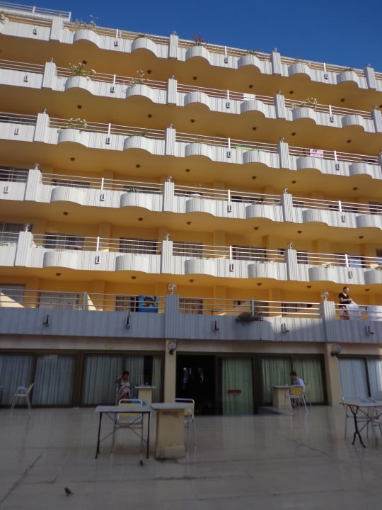 Hotel von der Aussenanlage Restaurant Bei Juan Playa Blanca