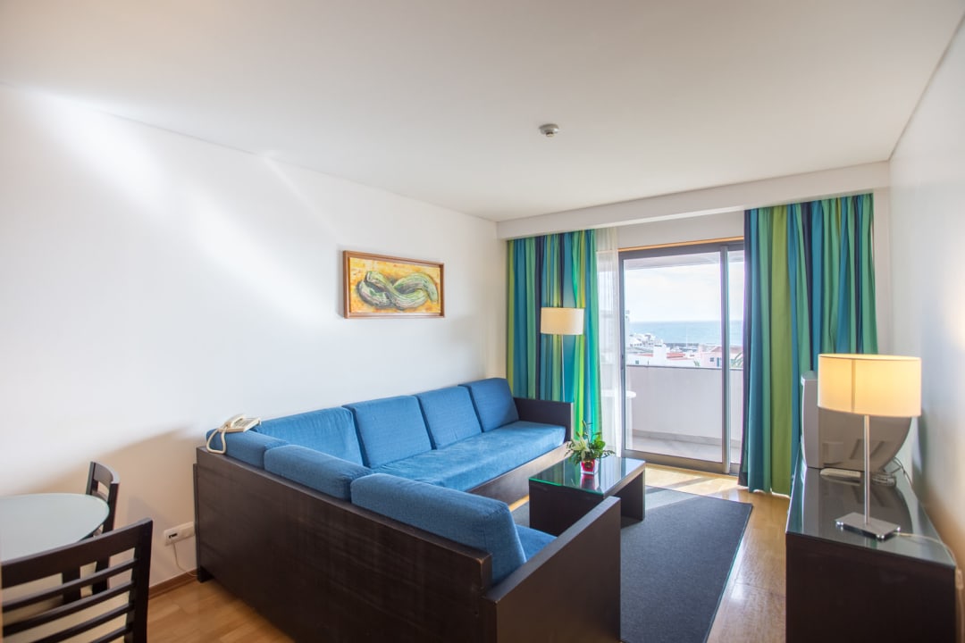 Zimmer Antillia Hotel Apartments