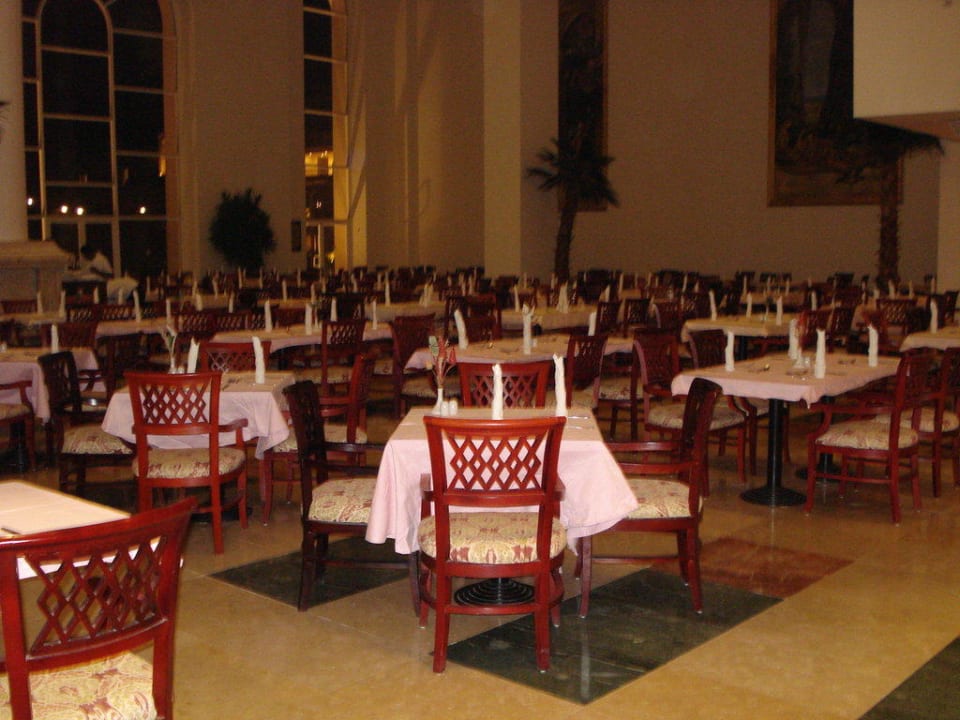 Jídelna Pyramisa Beach Resort Sahl Hasheesh