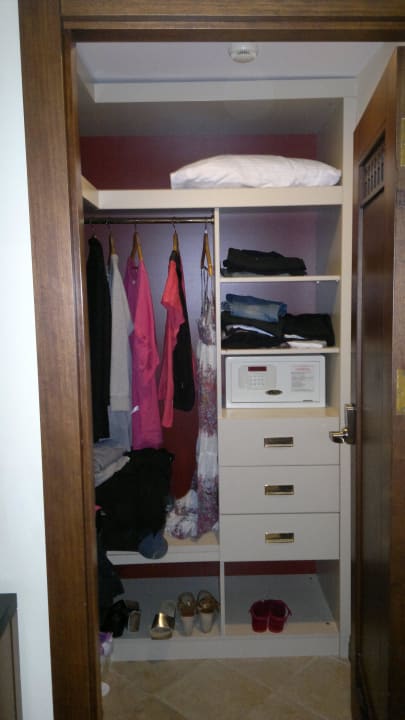 Garderoba Starlight Resort Hotel