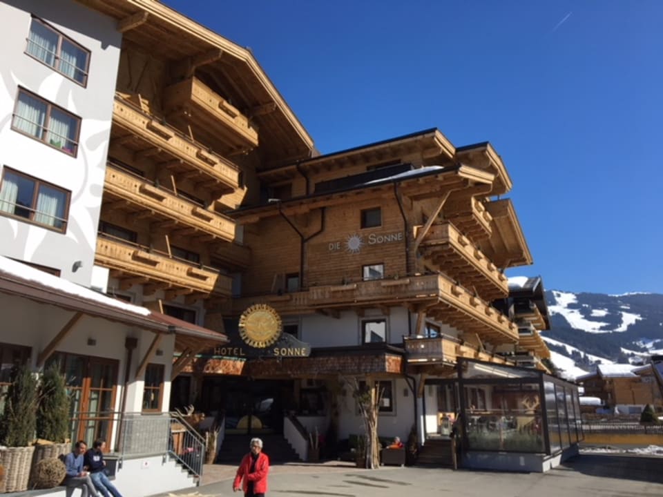  Au enansicht Hotel DIE SONNE Saalbach Hinterglemm HolidayCheck 