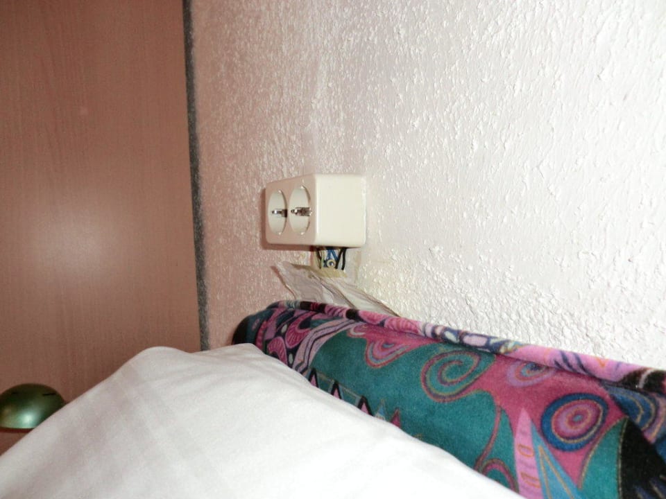 Steckdose am Bett Hotel Bergland-Hof