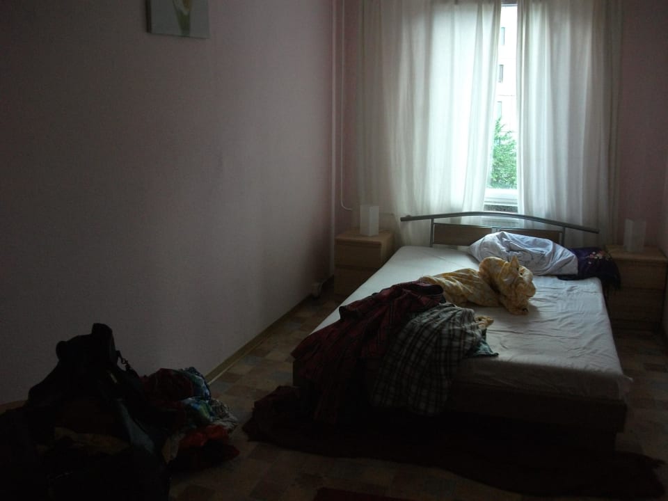 Kein Schrank im Schlafzimmer 2 Mowitania Ferienwohnungen Friedrichstraße