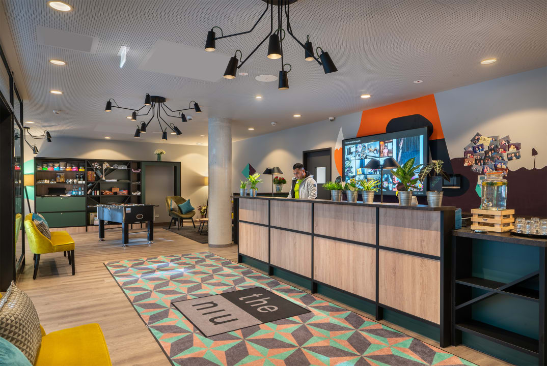 Lobby Holiday Inn – the niu, Charly Frankfurt City