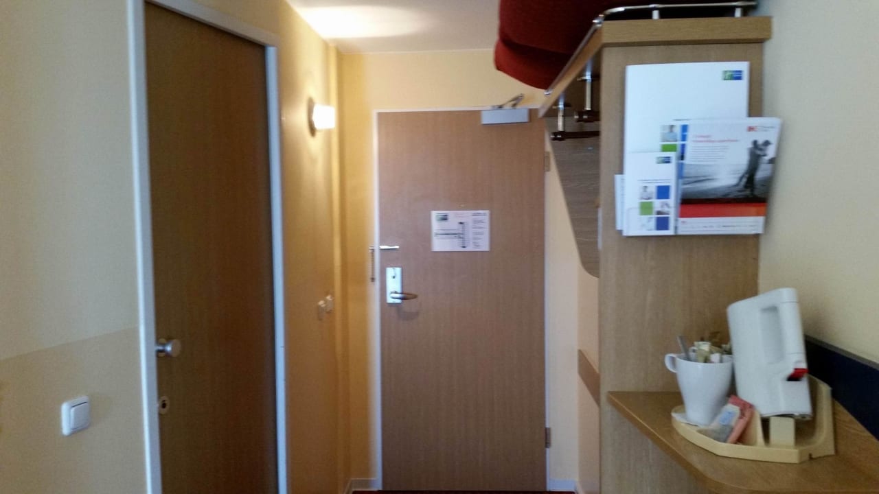 Aufenthaltsbereich Zimmer Holiday Inn Express Frankfurt - Airport