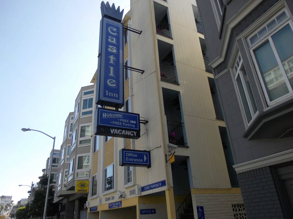 Days on Broadway Hotel Castle Inn