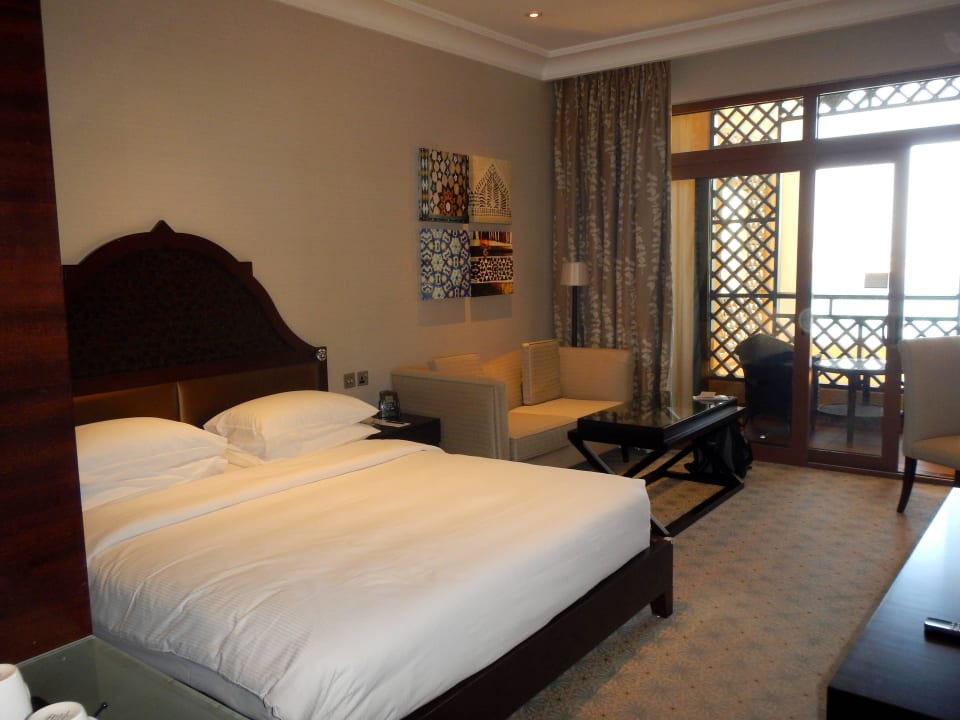 Standardzimmer im Haupthaus Rixos Al Mairid Ras Al Khaimah
