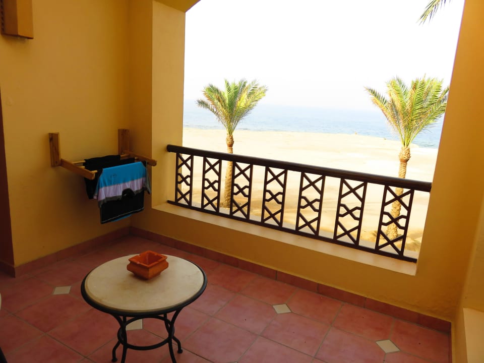 Balkonblick aufs offene Meer Steigenberger Coraya Beach - Adults only