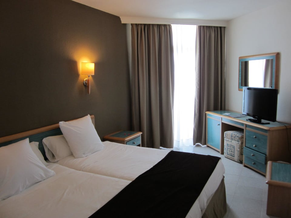Blick ins Zimmer Meliá Cala Galdana