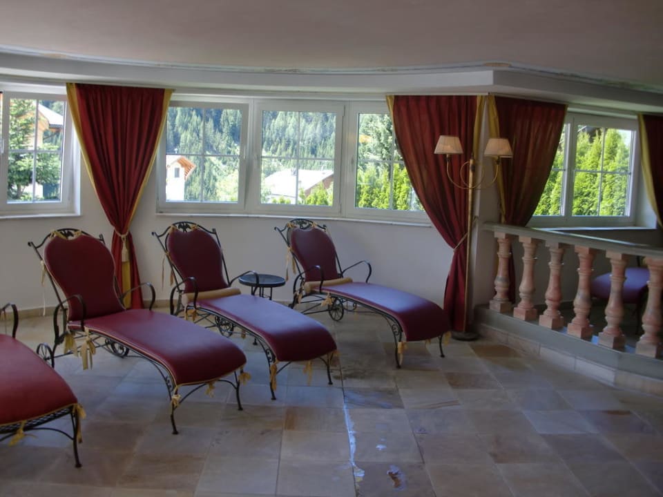 Liegebereich Falkensteiner Hotel & Spa Falkensteinerhof