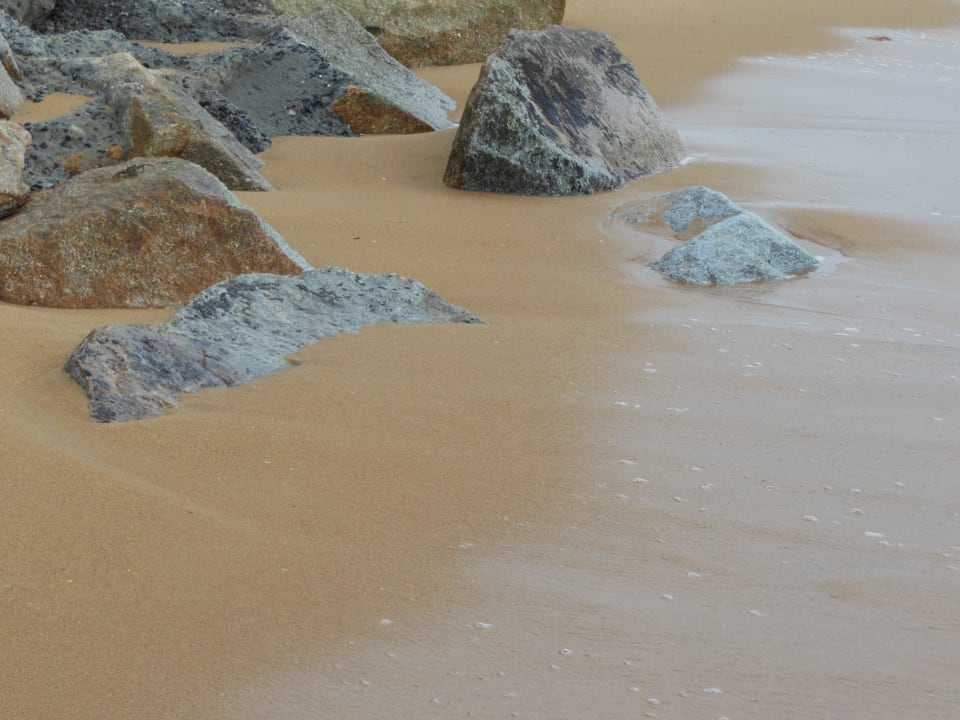 Der soo schreckliche Strand am Hotel !! Sudala Beach Resort