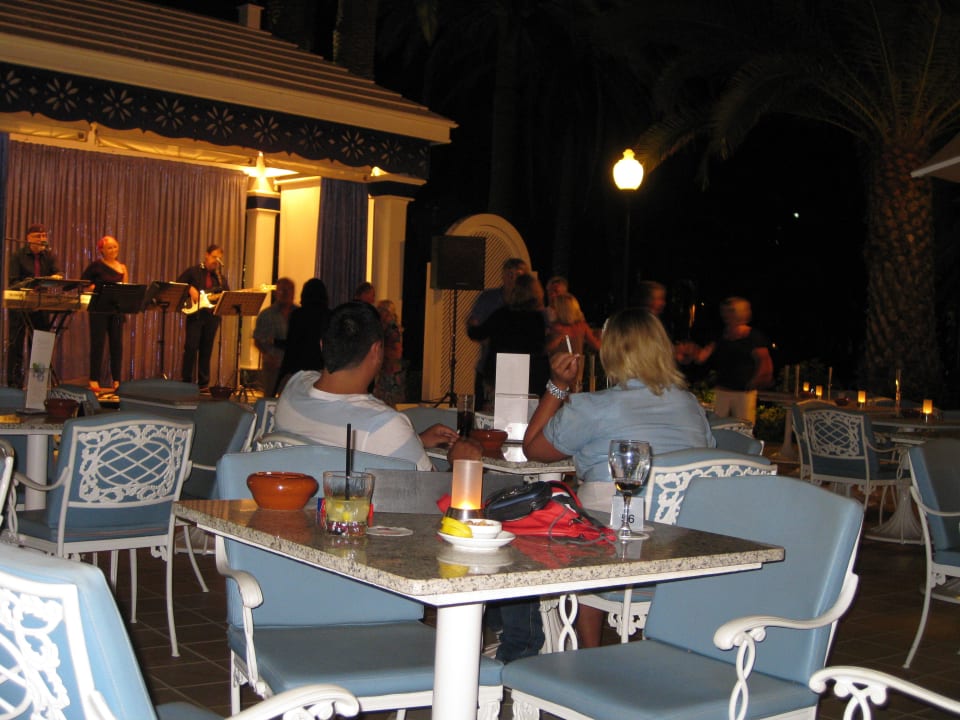 Tanz  Hotel Riu Palace Oasis