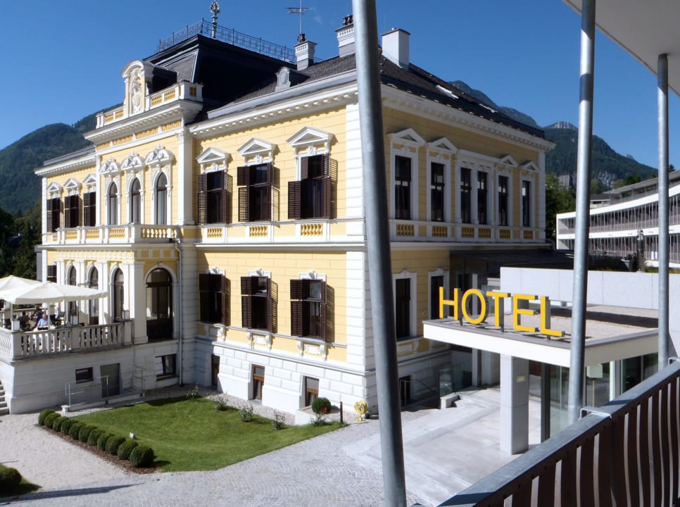 Balkonblick Villa und rechts oben Katrin Villa Seilern Vital Resort
